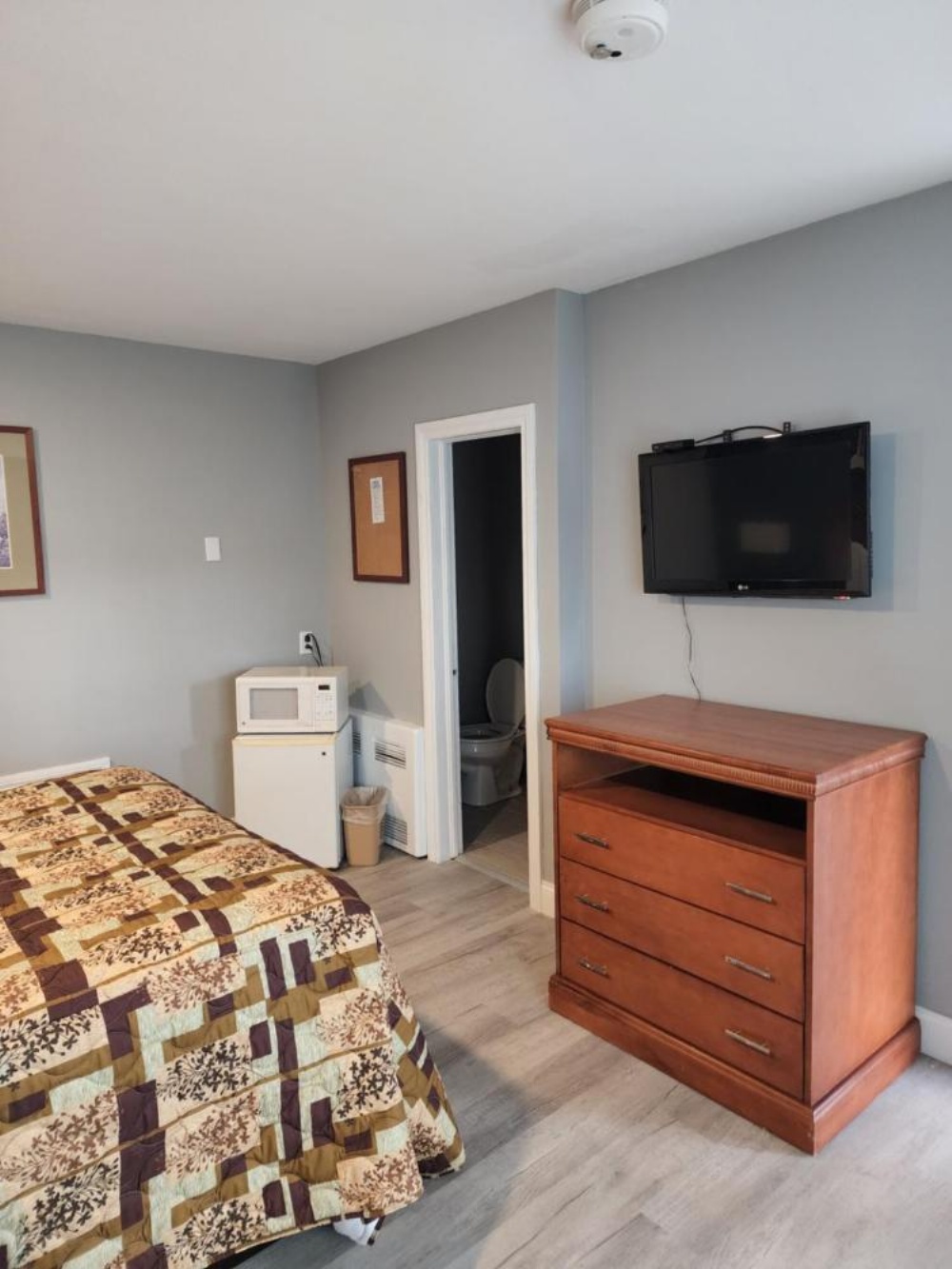 Room image 3