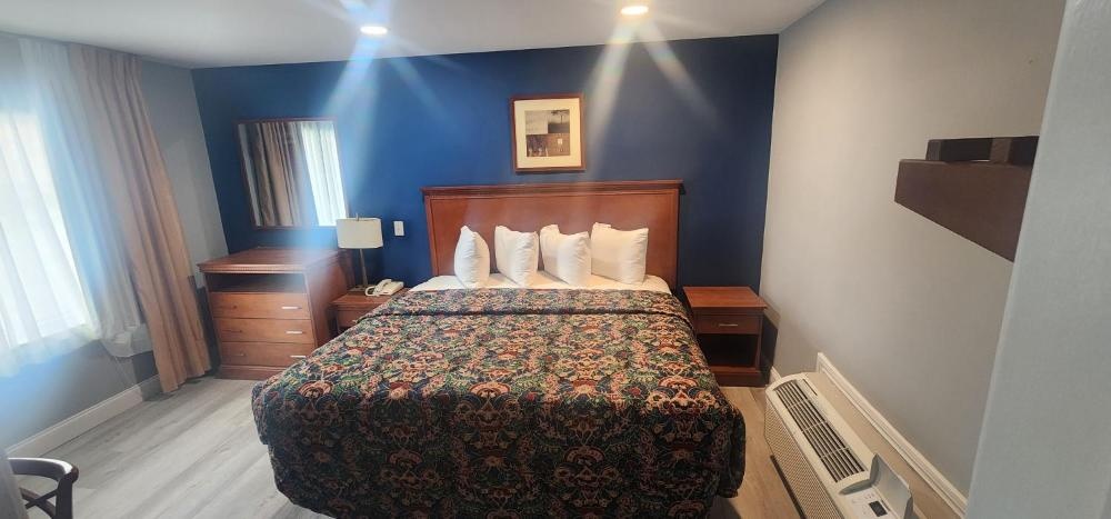 Room image 3