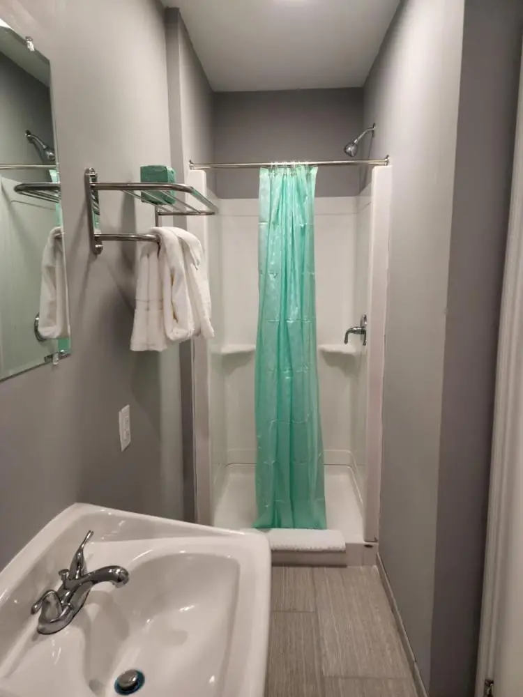 Standard Queen Room